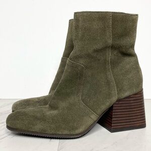 Blondo Salome Green Suede Bootie 5 1/2 M
